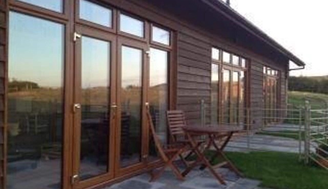 Surf Shack, 1-bed Cottage, Sleeps 2, Pet Friendly