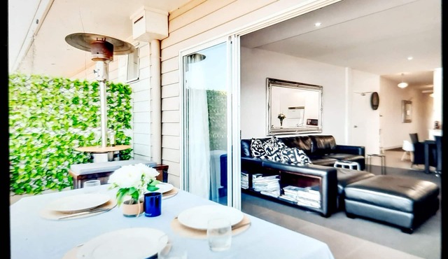 surf, shops and spacious apartment