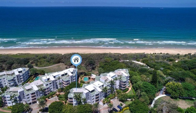 Surf Side Buddina Escape