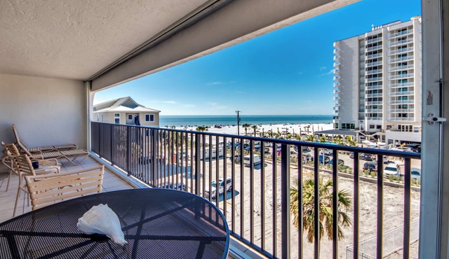 Surf Song #4G - Beautiful condominium with Pool and Beach Access!
