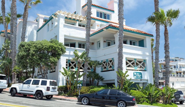 Surf, Sun & Relax! 3 Units w/Kitchen, Patio, Sauna & Pier Access | Free Parking