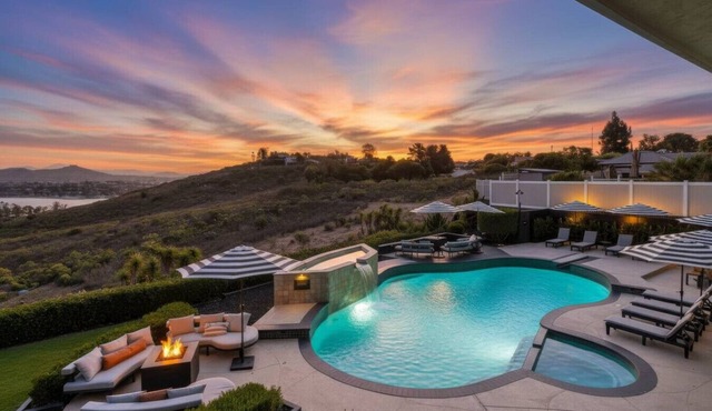 Surf to Skyline | 6BR Luxury Stay w/Stunning View