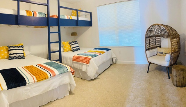 “Surf Shack” within walking distance to the beach!