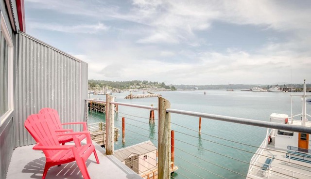 Surfer Dude - Anchor Pier Lodge
