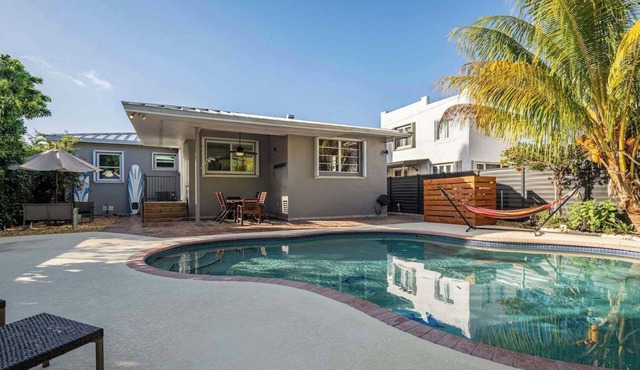 Surfers Cove – 3BR/2BA Pool Home Near Calle Ocho