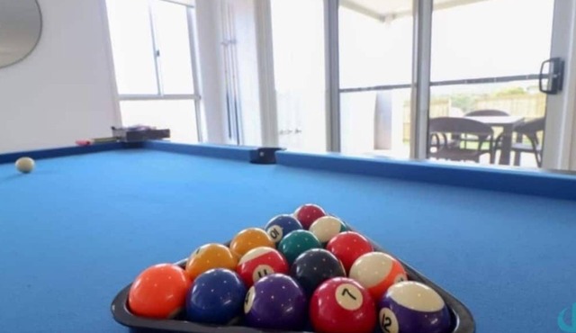 Surfers Paradise - Catherine Hill Bay