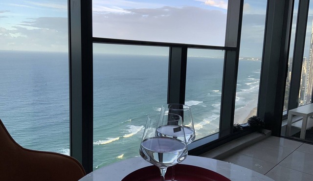 Surfers Paradise Beach Front Skyline 2 Bedroom Luxury Apartment.