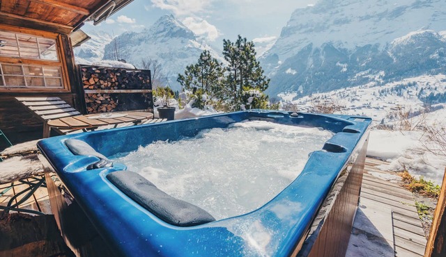 Surfers Sunset Spa | Jacuzzi & Panoramic Terrace