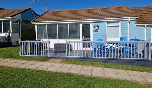 Surfs Up Lodge - Westward Ho! only 5 mins walk from the beach
