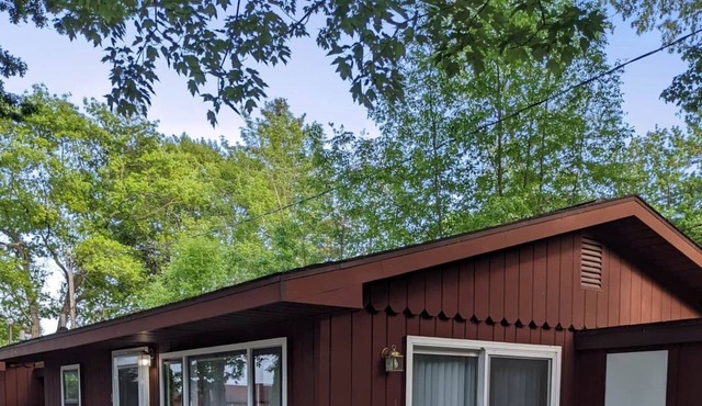 (Surfside #1) 2BR Beach Access On Lake Huron