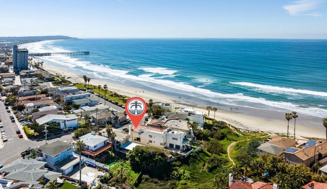 Surfside 1 Pacific Beach | 4BR Ocean Views, Firepit