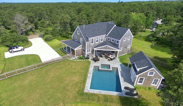 Surfside 5 bedroom Property w Heated Pool and Spa