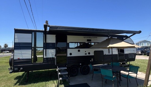 Surfside Beach Oasis: RV Retreat n318 Thunder Rd, Freeport, TX 77541n