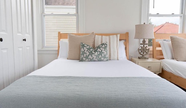 Surfside Oasis Walk to beach