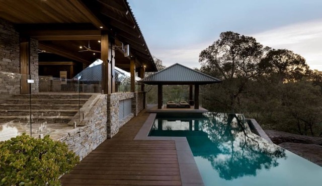 Surin Estate: Spacious 5-bedroom estate in brilliant Cattai with Pool and Garden