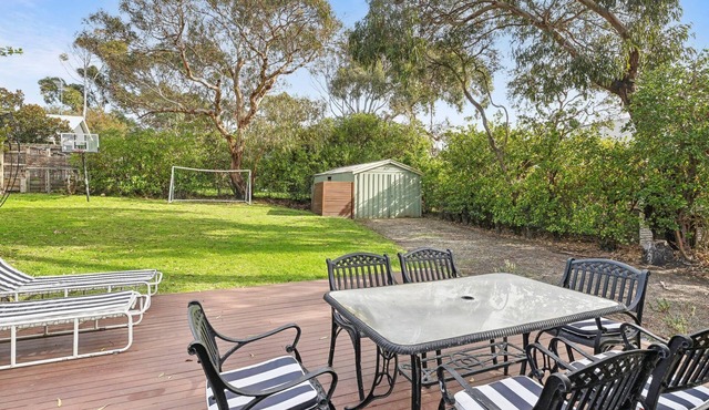 Surphy G - This single-story house offers a comfortable and relaxing retreat