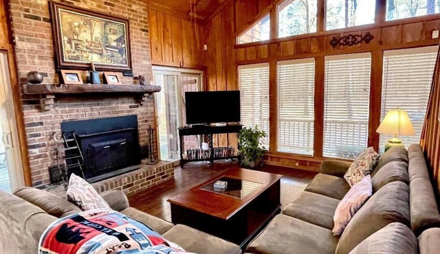 Surprise Valley - 3/2 Pickwick Lake Cabin - no pet fee