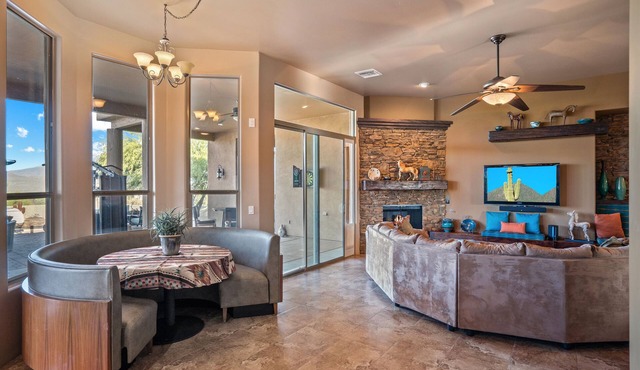 Surround yourself in beauty w/panoramic vu's of the mtns and the Sonoran Desert