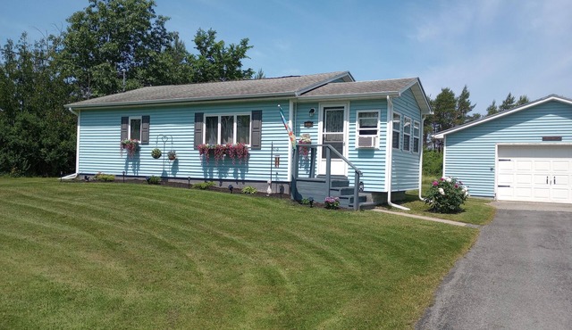 Surrounded by 12 inland lakes and only 7.5 miles from the St Lawrence river!