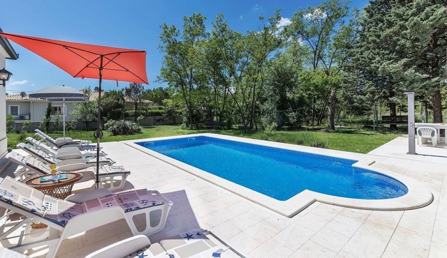 Surrounded by nature and greenery villa for 12 people, near the town of Rabac