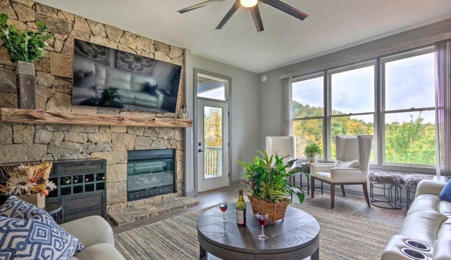 Surrounding Mtn Views! Modern Smokies Retreat