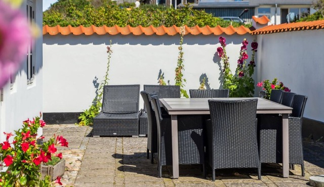 "Susan" - 20m from the sea by Interhome