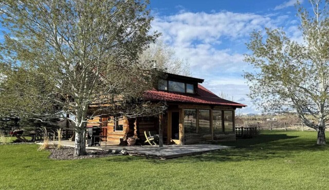 Susie’s Place - Cozy Cabin