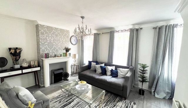 suspire House -Sleeps6-Garden-Bbq-Coastal retreat