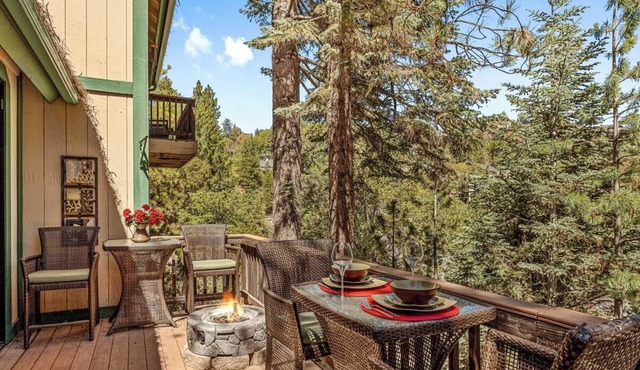 Sutter Ln by Avantstay Beautifully Remodeled Kitchen,4cabin-chic Bedrooms