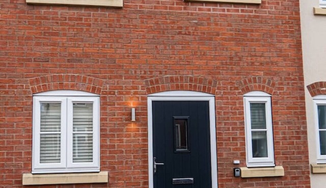 Sutton House Three-bedroom house in Central Sutton-in-Ashfield