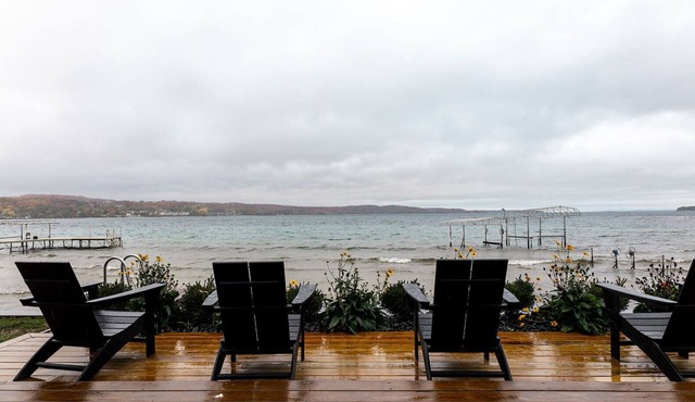 Suttons Bay Waterfront Vacation Home