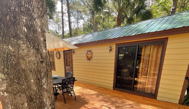 Suwannee Cottages at the Gulf cabin 2, Free Trailer Parking, Private Fishing Lot