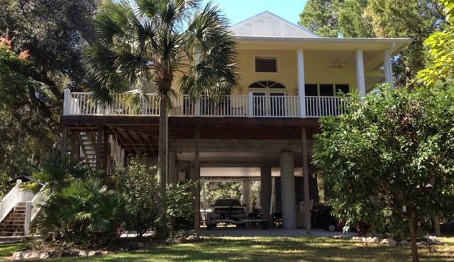 Suwannee River Luxurious Waterfront