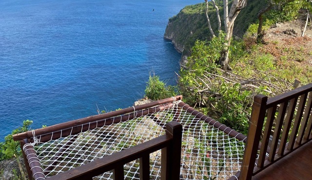 Suwehan Beach Cliff House