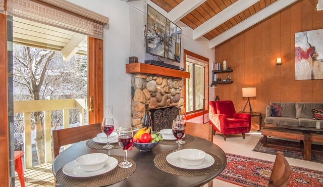 SV102 - Walk to Lifts & Town - Hot Tub & Pool