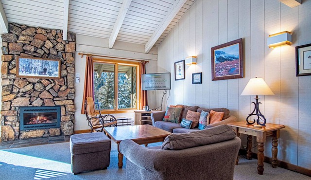 SV112 - Walk to Lifts & Town - Hot Tub & Pool