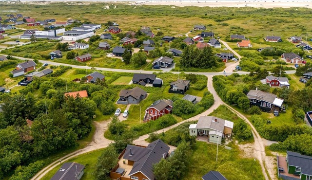"Svenny" - 800m from the sea by Interhome