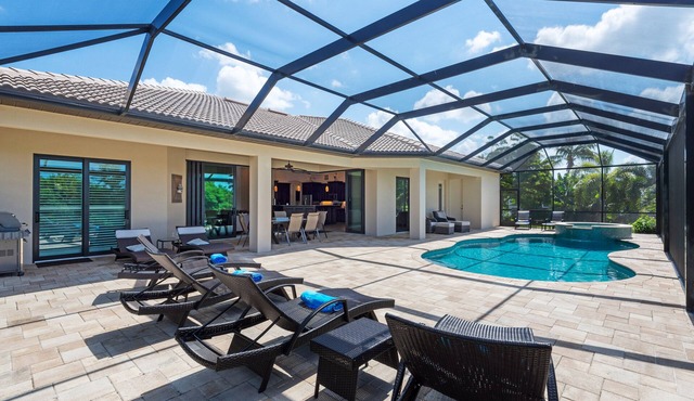 SW Cape Coral Waterfront Villa "Summerset" | Pool + Jacuzzi | south-facing |