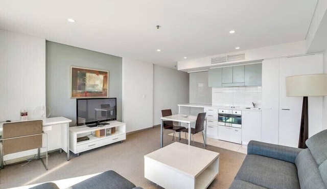 Swainson at Horizons