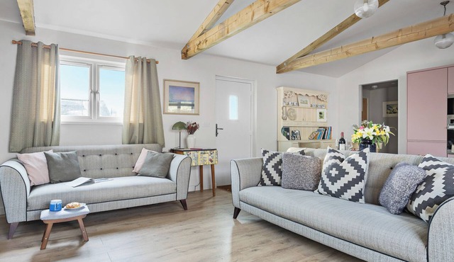 Swallow barn | 2 bed in tranquil setting | Surfing