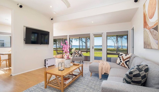 Swan Cottage Port Stephens Waterfront Solace