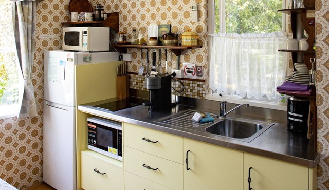 Swan Cove Garden Cottage