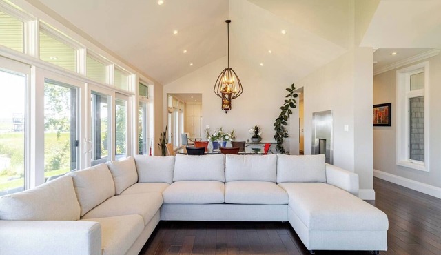 Swan Cove Waterfronts Retreat