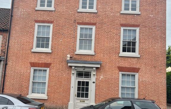 Swan House - 5 x Executive Apartments - Central Bawtry