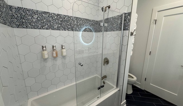 Swanky Rooftop, Birthday, Anniversary sleeps 16