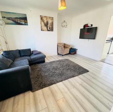 SwankyHome4Groups/Contractors/M5