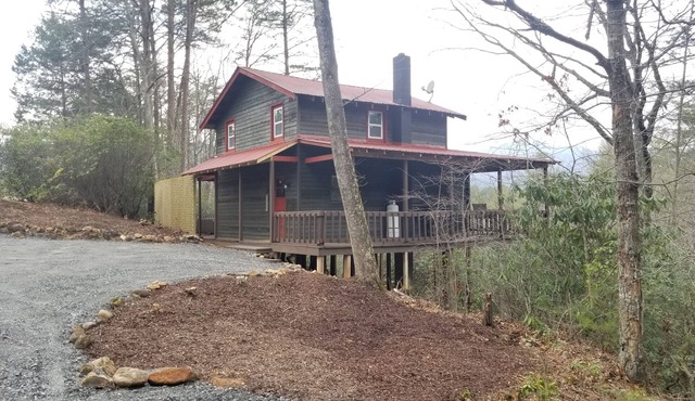 Swann's View - Remodeled cabin with amazing mountain views!