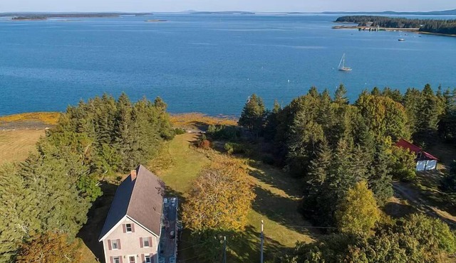 Swans Island House - Downeast Oceanfront Escape