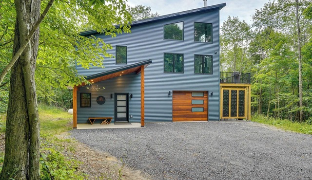 Swanton Retreat w/Game Room, Hot Tub & Trails!