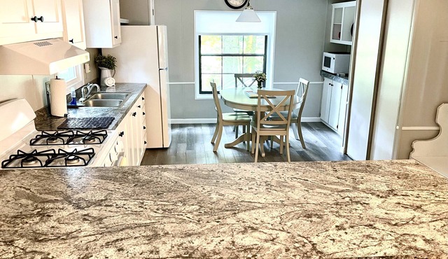 Swartzentruber Cottage close to DE Turf & Beaches, also for traveling nurses!